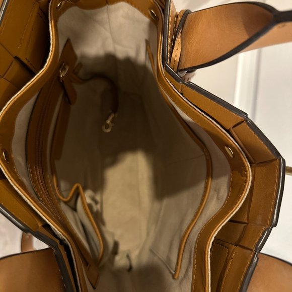 🔥🔥 Authentic Michael Kors "Vivian" Tote in Luggage Tan, EUC Like New 🔥🔥 - Picture 14 of 15